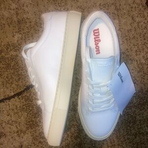 NEW Wilson Classic Premium Tennis Shoes
